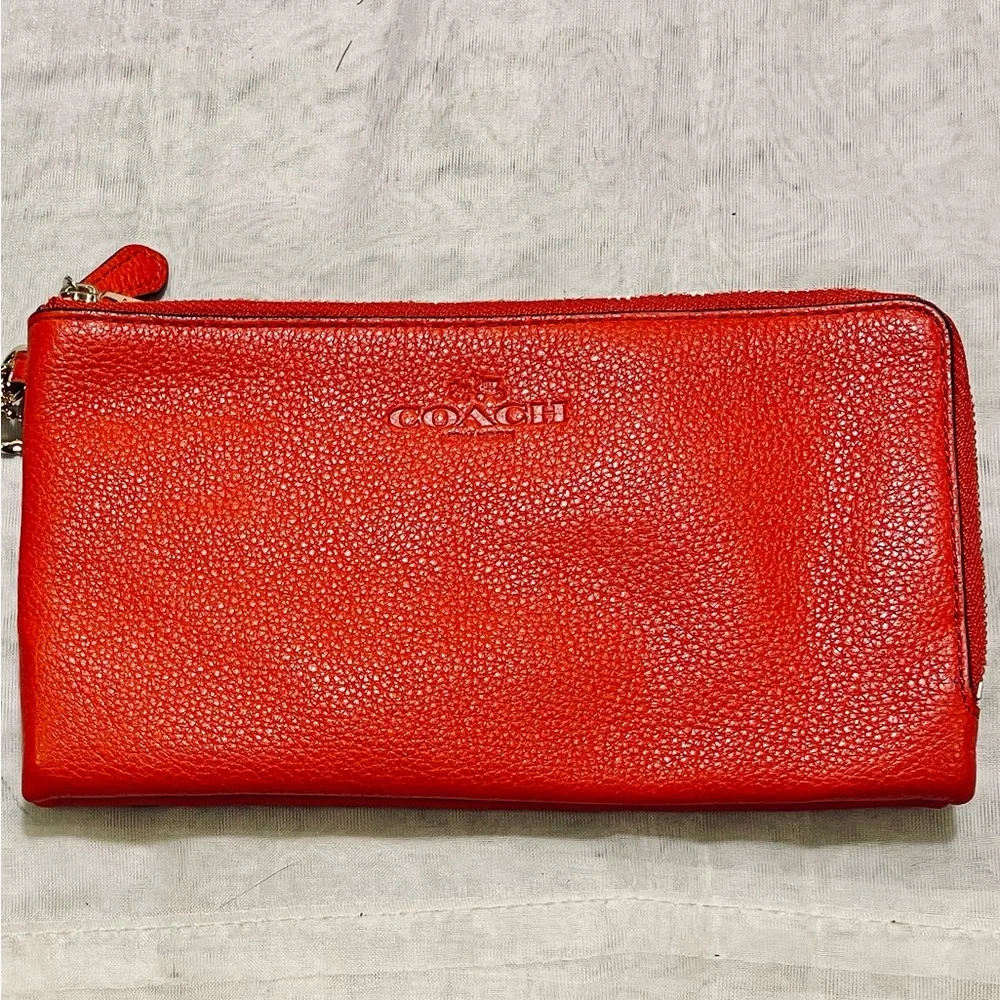 COACH Pebble Leather Double Zipper Wallet/Wristlet, EUC